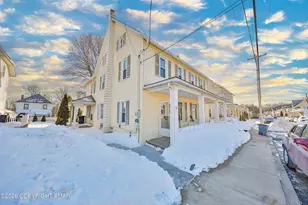 518 Pen Argyl St, Pen Argyl, PA 18072 - Photo 3