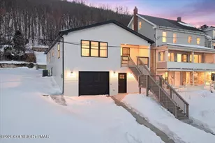 255 E Railroad St, Nesquehoning, PA 18240 - Photo 3