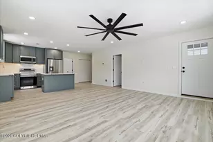 255 E Railroad St, Nesquehoning, PA 18240 - Photo 9