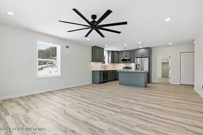  255 E Railroad Street, Nesquehoning, PA 18240 - Photo 5