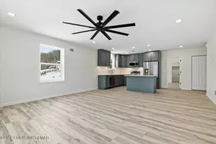 255 E Railroad St, Nesquehoning, PA 18240 - Photo 5