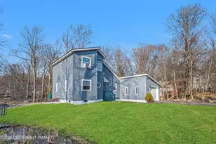 8574 Bumble Bee Way, Tobyhanna, PA 18466 - Photo 3