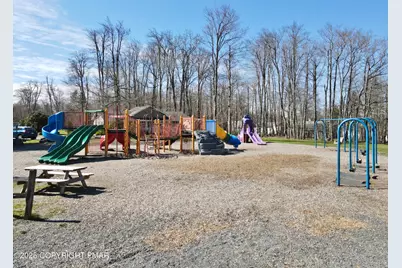  141 Natures Drive, Tobyhanna, PA 18466 - Photo 11