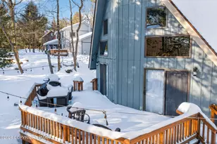 31 Boulder Rd, Lake Harmony, PA 18624 - Photo 9