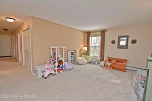 1020 Mountain Ave, Pen Argyl, PA 18072 - Photo 19