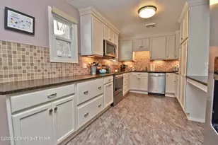 1020 Mountain Ave, Pen Argyl, PA 18072 - Photo 9