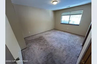  160 Stream Court, Bushkill, PA 18324 - Photo 9