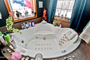 364 Joanne Ct, Bartonsville, PA 18321 - Photo 25