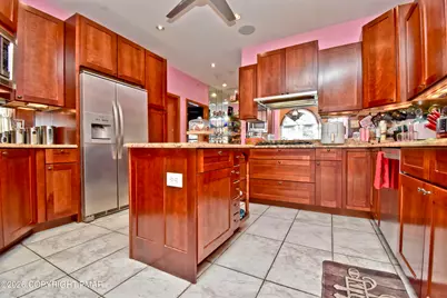  364 Joanne Court, Bartonsville, PA 18321 - Photo 11