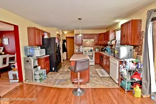 153 Totteridge Rd, Middle Smithfield, PA 18324 - Photo 5