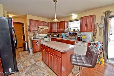  153 Totteridge Road, Middle Smithfield, PA 18324 - Photo 7