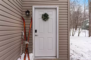 8958 Pheasant Ln, Tobyhanna, PA 18466 - Photo 9