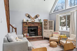 8958 Pheasant Ln, Tobyhanna, PA 18466 - Photo 11