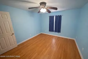 5602 Broadacre Dr, Stroudsburg, PA 18360 - Photo 9