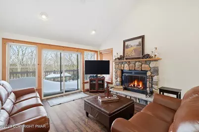  207 Sycamore Court, Tannersville, PA 18372 - Photo 9