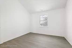 145 Snowshoe Ct, Mount Pocono, PA 18344 - Photo 13