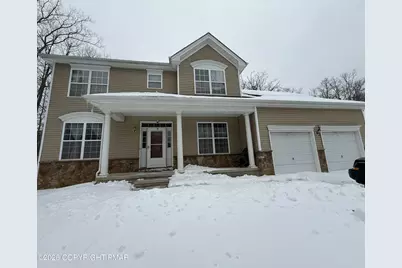 145 Kensington Drive, Bushkill, PA 18324 - Photo 1