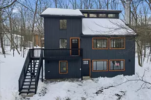 1160 Belaire Dr, East Stroudsburg, PA 18301 - Photo 1