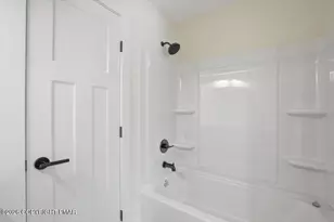 1160 Belaire Dr, East Stroudsburg, PA 18301 - Photo 15