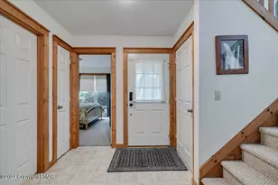 183 Hawthorne Ct, Tannersville, PA 18372 - Photo 5