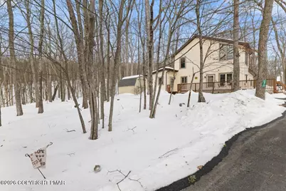  189 Dorchester Drive, Bushkill, PA 18324 - Photo 7
