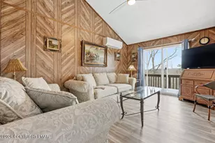 176 Manchester Dr, Bushkill, PA 18324 - Photo 33