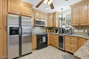 176 Manchester Dr, Bushkill, PA 18324 - Photo 15