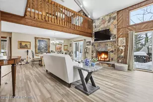 176 Manchester Dr, Bushkill, PA 18324 - Photo 9