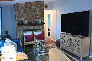 2123 Green Mountain Dr, East Stroudsburg, PA 18301 - Photo 9