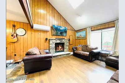  72 Creekview Drive East, Gouldsboro, PA 18424 - Photo 5