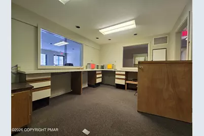  106 Shawnee Square Dr, First Floor, East Stroudsburg, PA 18301 - Photo 3