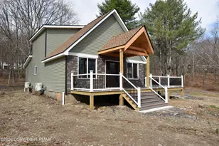 108 Stag Ct, Bushkill, PA 18324 - Photo 3