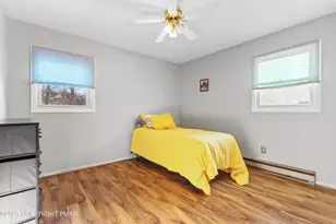 107 Stonecrest Dr, Moosic, PA 18507 - Photo 17