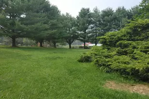 165 Old Stagecoach Rd, Gilbert, PA 18331 - Photo 3