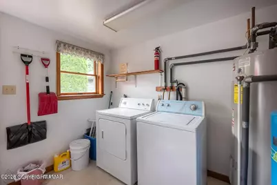  165 Old Stagecoach Road #3, Gilbert, PA 18331 - Photo 11