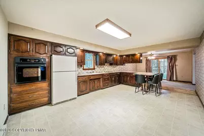  14 Baines Lane, Dallas, PA 18612 - Photo 11