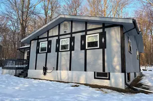 58 Locust Ln, Covington Township, PA 18424 - Photo 3