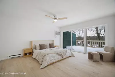  402 Shiny Mountain Court, Greentown, PA 18426 - Photo 15