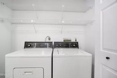  402 Shiny Mountain Court, Greentown, PA 18426 - Photo 25