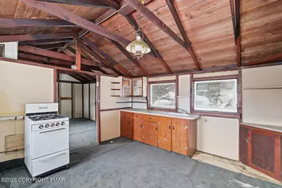  107 Circle Lane, Greentown, PA 18426 - Photo 3