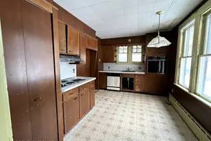 306 Bridge St, Lehighton, PA 18235 - Photo 9