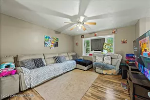 102 Tulip Trail, Tobyhanna, PA 18466 - Photo 7