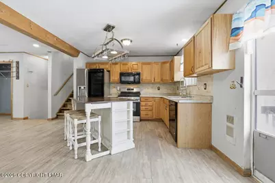  199 Magic Mountain Road, Henryville, PA 18332 - Photo 13