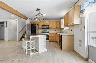 199 Magic Mountain Rd, Henryville, PA 18332 - Photo 13