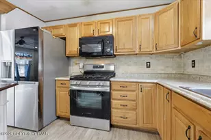 199 Magic Mountain Rd, Henryville, PA 18332 - Photo 19