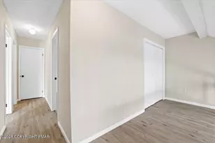 2540 Allegheny Dr, Blakeslee, PA 18610 - Photo 17