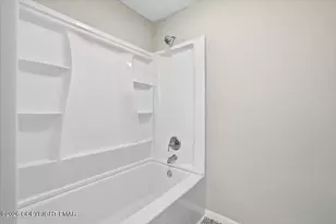 2540 Allegheny Dr, Blakeslee, PA 18610 - Photo 13