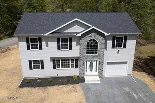 2319 White Oak Dr, East Stroudsburg, PA 18301 - Photo 3