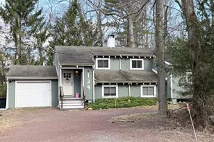 9 Sassafras Rd, Lake Harmony, PA 18624 - Photo 1