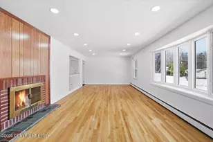 423 Oak St, Cresco, PA 18326 - Photo 5